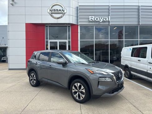 Used 2023 Nissan Rogue SV FWD image 1