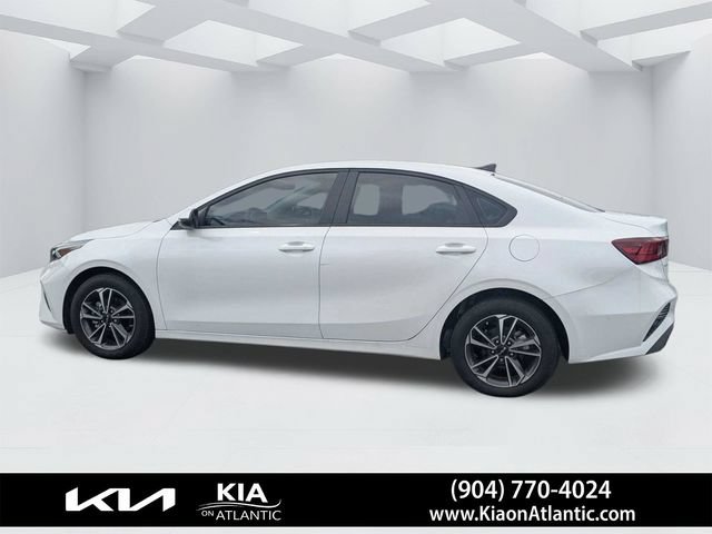 Used 2024 Kia Forte LXS w/ LXS Technology Package FWD image 6
