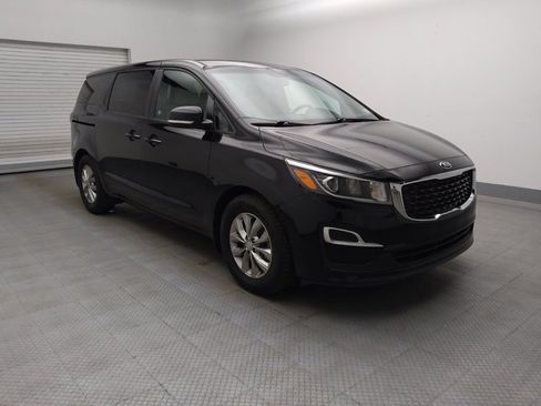 Used 2020 Kia Sedona LX FWD image 13