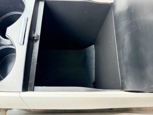 Used 2013 Toyota Sienna LE image 41