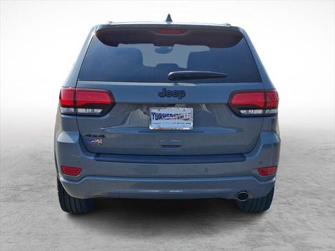 Certified 2022 Jeep Grand Cherokee Laredo X image 4