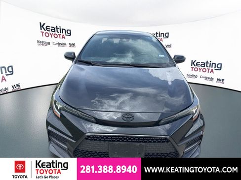 Used 2022 Toyota Corolla SE FWD image 2
