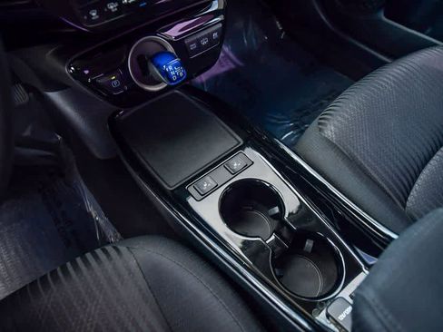 Used 2022 Toyota Prius Prime LE image 22