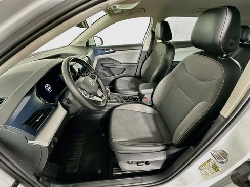 Used 2022 Volkswagen Taos SE AWD/4WD image 13