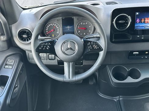 New 2025 Mercedes-Benz Sprinter 2500 image 13