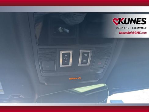 Used 2024 Land Rover Defender 130 X-Dynamic SE image 36