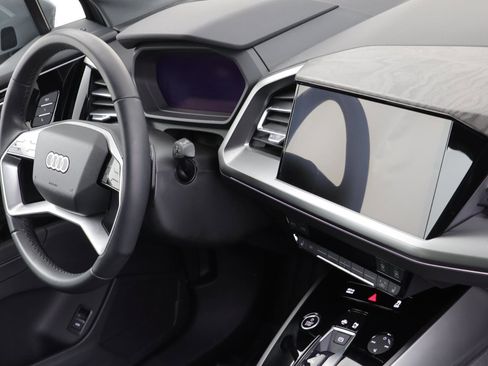 Used 2024 Audi Q4 e-tron Premium Plus w/ Premium Plus image 23