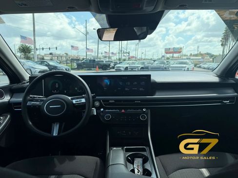 Used 2025 Hyundai Sonata SEL FWD image 12