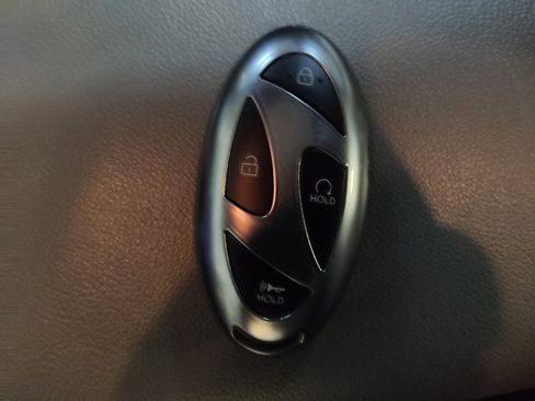 Used 2025 Hyundai Elantra SEL FWD image 32