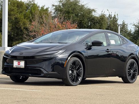 New 2026 Toyota Prius Plug-In Hybrid FWD image 7