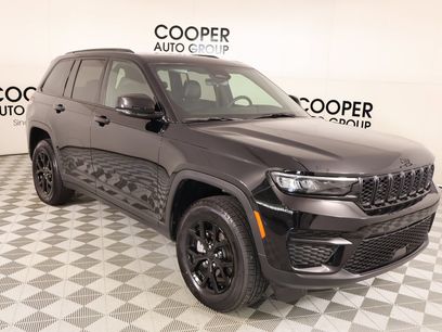 Used 2025 Jeep Grand Cherokee 4WD