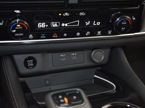 New 2026 Nissan Rogue Platinum w/ Platinum Premium Package image 12