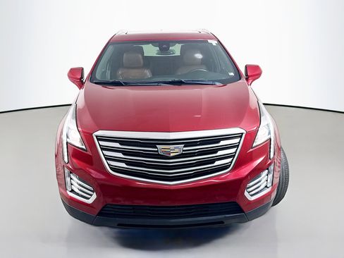 Used 2019 Cadillac XT5 Luxury FWD image 2