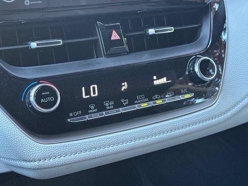 Used 2022 Toyota Corolla SE w/ Carpet Mat Package (TMS) FWD image 19