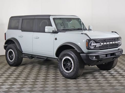 Used 2023 Ford Bronco Outer Banks w/ Sasquatch Package AWD/4WD image 55
