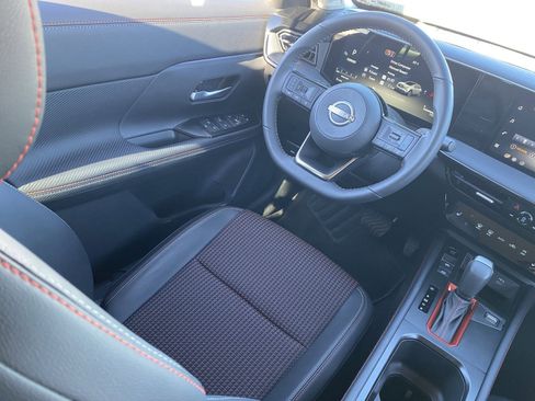 New 2026 Nissan Kicks SR w/ Cold Weather Package image 15