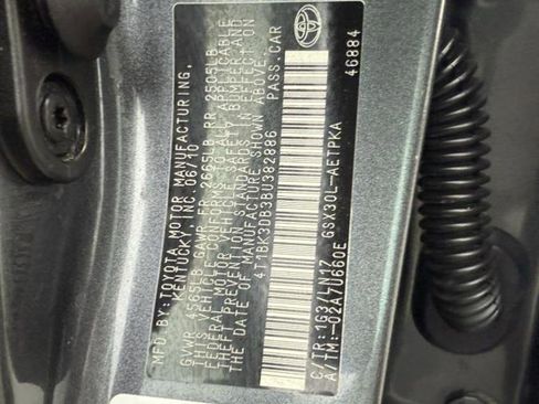 Used 2011 Toyota Avalon Limited image 39