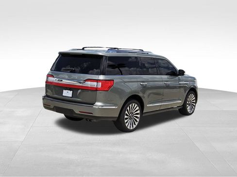 Used 2019 Lincoln Navigator Reserve w/ Cargo Package AWD/4WD image 4