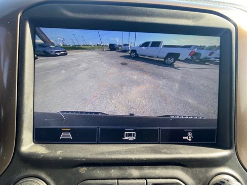 Used 2021 Chevrolet Silverado 1500 High Country AWD/4WD image 22