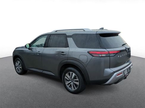 Used 2023 Nissan Pathfinder SL image 6
