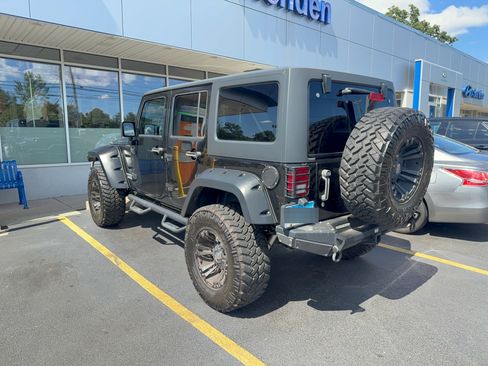 Used 2015 Jeep Wrangler Unlimited Sport w/ Quick Order Package 23S AWD/4WD image 4