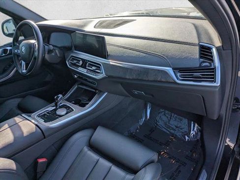Used 2022 BMW X5 xDrive40i w/ Parking Assistance Package image 22