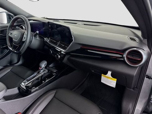 New 2026 Chevrolet Trax RS w/ Sunroof Package FWD image 27