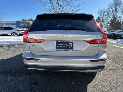 Certified 2025 Volvo V60 B5 Cross Country Plus image 7