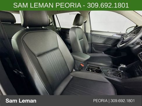 Used 2023 Volkswagen Tiguan SE image 27