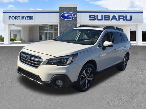 Used 2018 Subaru Outback 3.6R Limited image 2