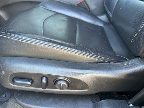Used 2018 Chevrolet Equinox Premier w/ Infotainment II Package AWD/4WD image 19
