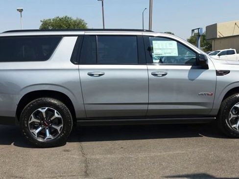 New 2026 GMC Yukon XL AT4 Ultimate AWD/4WD image 10