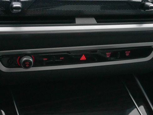 Used 2024 BMW X5 xDrive40i w/ Premium Package image 23