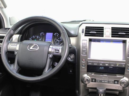 Used 2017 Lexus GX 460 image 55