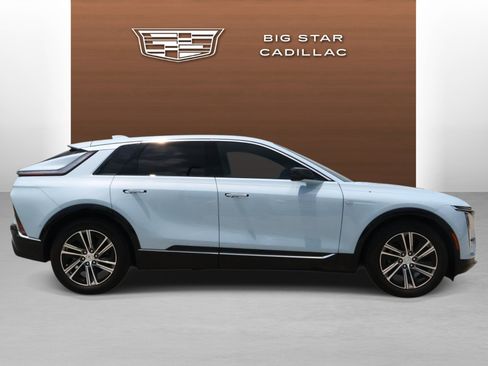 Certified 2024 Cadillac Lyriq Luxury RWD image 6