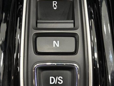 Used 2024 Honda Pilot Touring image 27