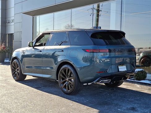 New 2025 Land Rover Range Rover Sport Dynamic SE image 4