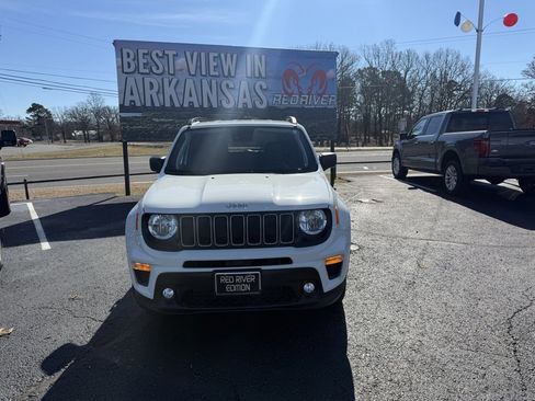 Used 2022 Jeep Renegade Latitude w/ Convenience Group image 2