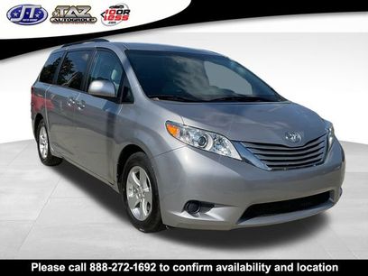 Used 2017 Toyota Sienna LE
