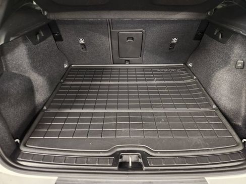 Certified 2025 Volvo XC60 B5 Core AWD/4WD image 32