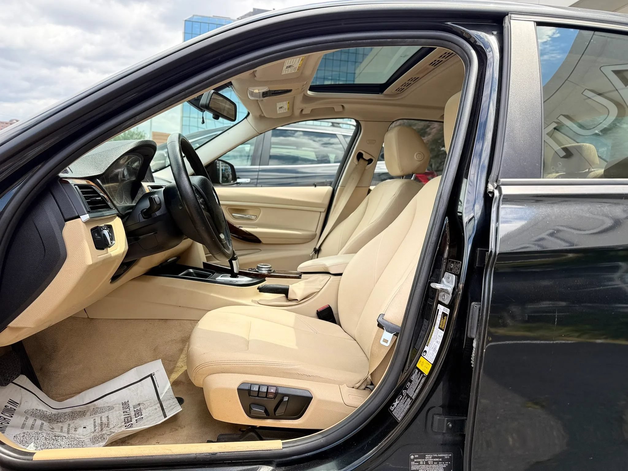 Used 2014 BMW 320i xDrive Sedan AWD/4WD image 10