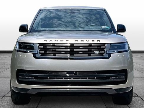 Used 2026 Land Rover Range Rover SE AWD/4WD image 2