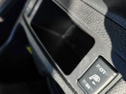 Used 2016 Nissan Rogue SL image 36