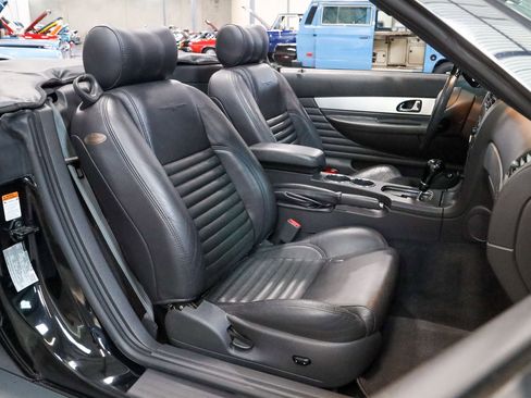 Used 2002 Ford Thunderbird RWD image 18