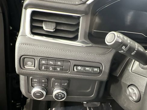 Certified 2023 GMC Yukon Denali AWD/4WD image 18