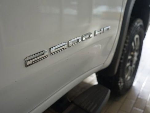 Used 2021 GMC Sierra 2500 SLE w/ SLE Value Package; image 15