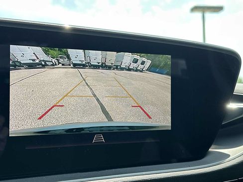 Certified 2025 Buick Envista Sport Touring FWD image 30