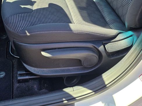 Certified 2021 Kia Niro LX FWD image 13