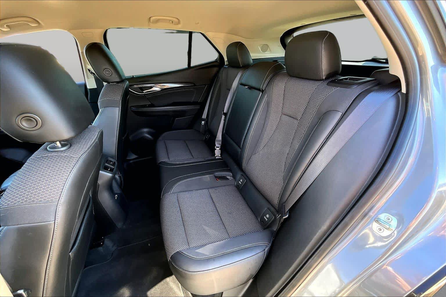 Used 2022 Buick Envision Preferred FWD image 14