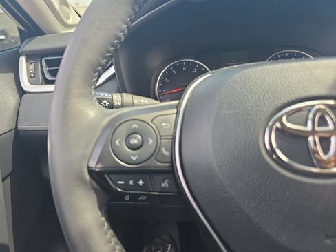Certified 2022 Toyota RAV4 XLE Premium FWD image 21
